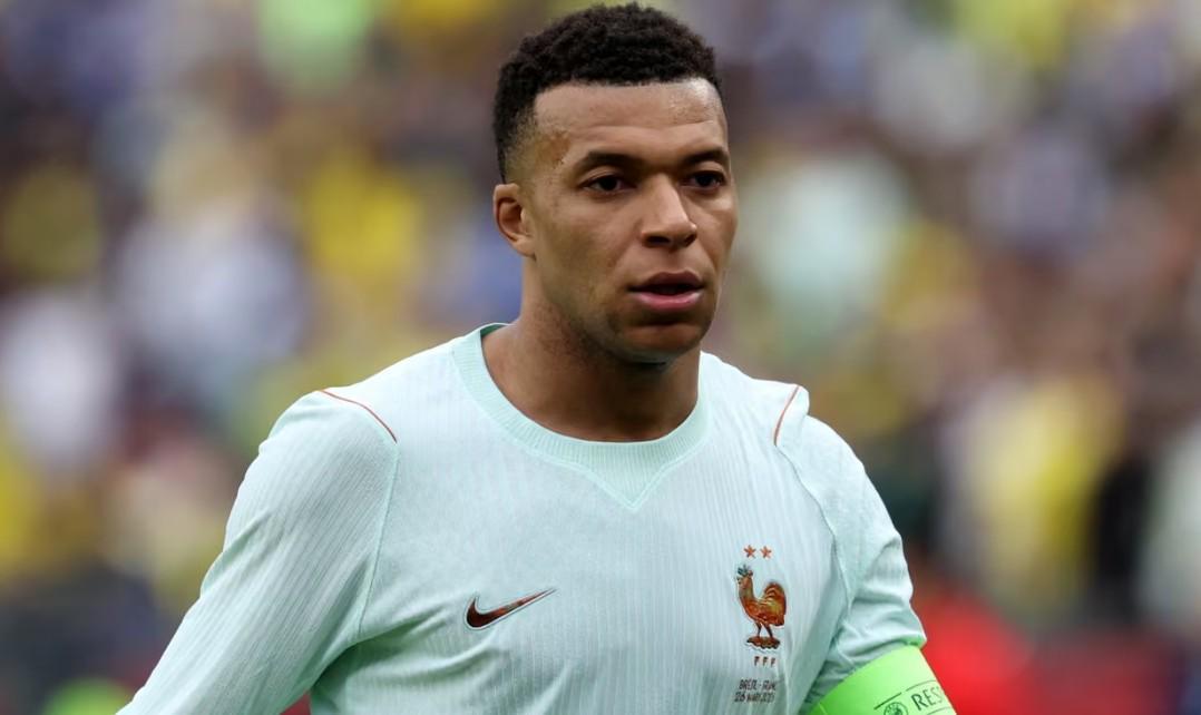 开云-卫报：耐克新球衣的肩部设计与身体不贴合，耐克称正设法解决