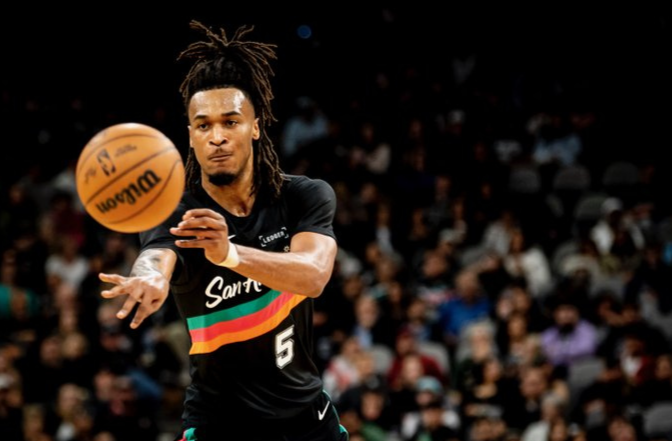 申京准三双完爆文班亚马，杜兰特18+4+7探花郎暴走，火箭复仇马刺