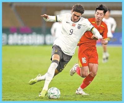 开云-中国足球期待更进一步（体育大看台）