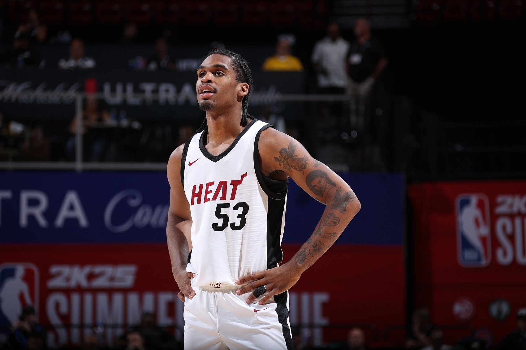 NBA场均6.5分！记者：前火箭&amp;热火球员克里斯托弗自宣加盟深圳