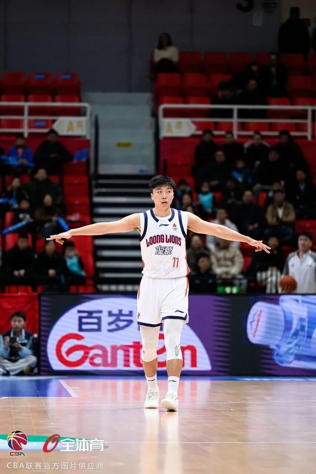 kaiyun-前行无畏丨CBA常规赛第十九轮 — 客场鏖战险胜青岛,斩获三连胜!